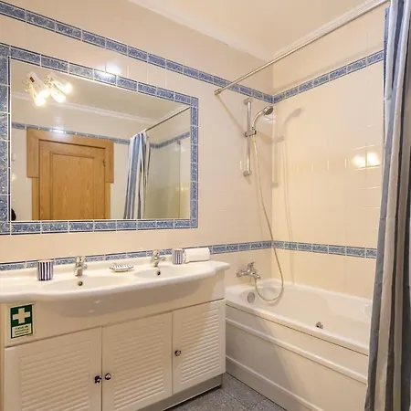 Surf- Com Vista O Oceano - By Smarthomes アパート サン・マルティーニョ・ド・ポルト